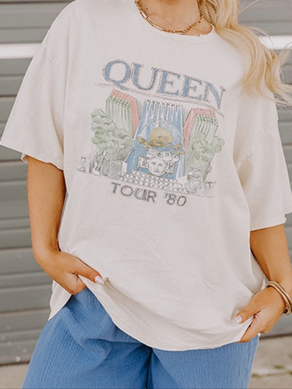 Livy Lu Live Goods x Queen T-Shirt - Cream Size XL